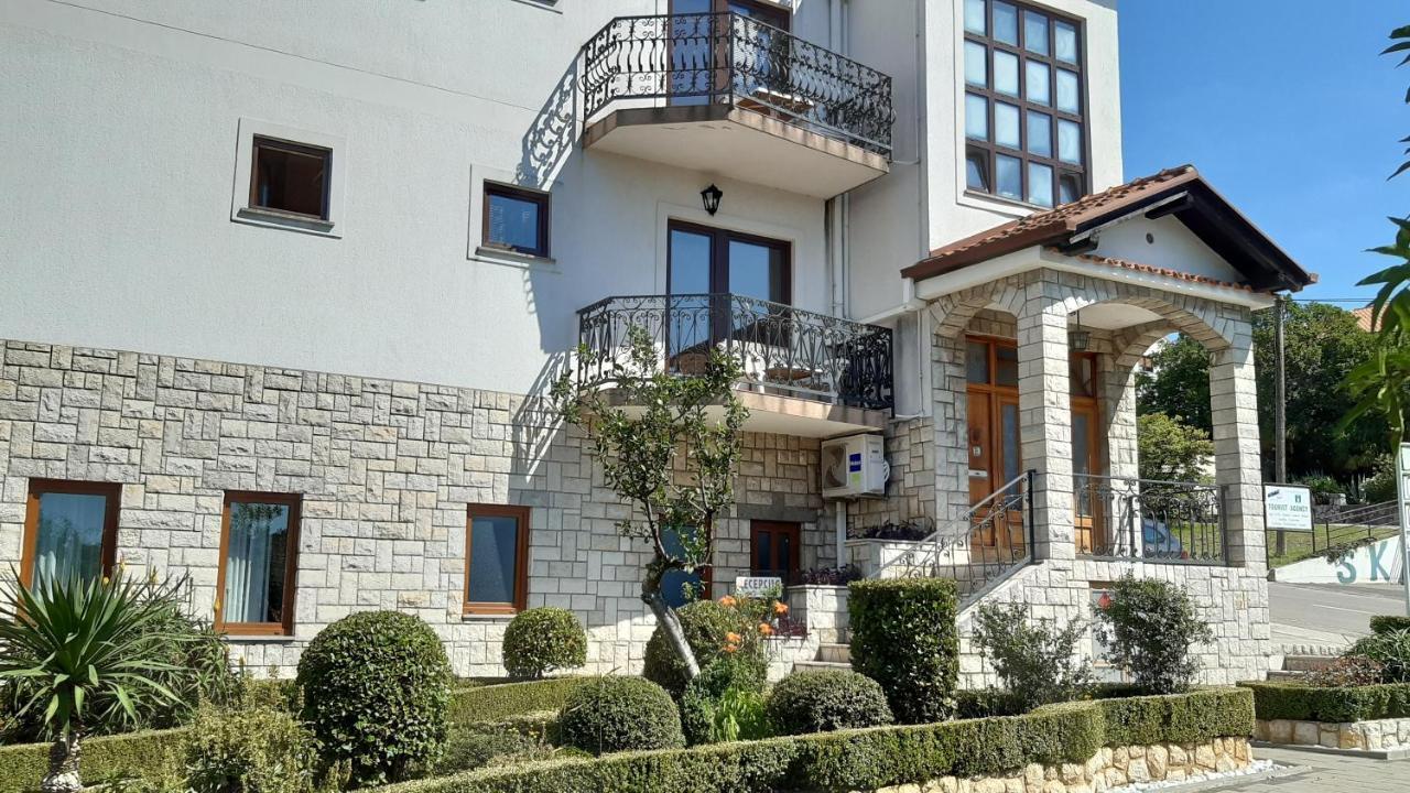 Pansion Klaudija Bed & Breakfast Crikvenica Exterior photo