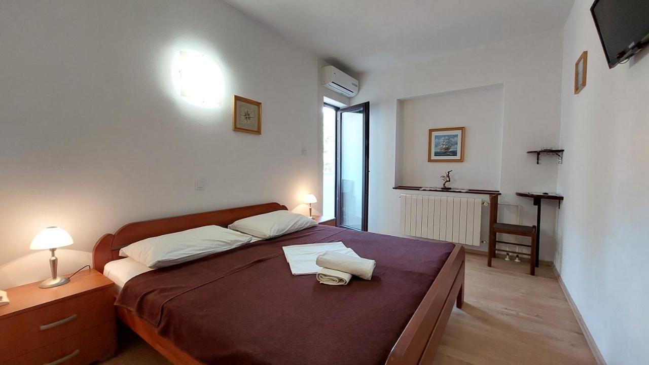 Pansion Klaudija Bed & Breakfast Crikvenica Exterior photo